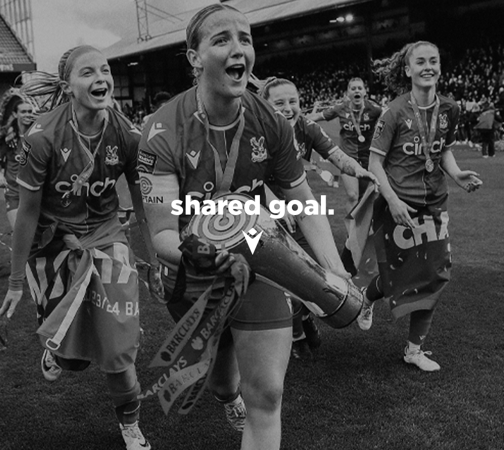 Instagram post featuring Macron campaign image 2 (mobile)