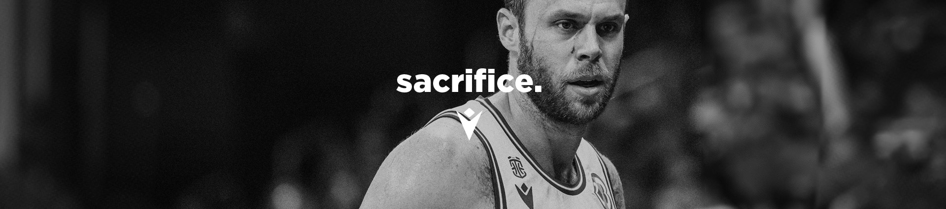 Instagram post featuring Macron campaign image 3 (desktop)