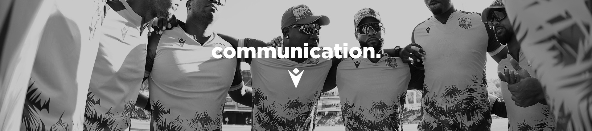 Instagram post featuring Macron campaign image 6 (desktop)